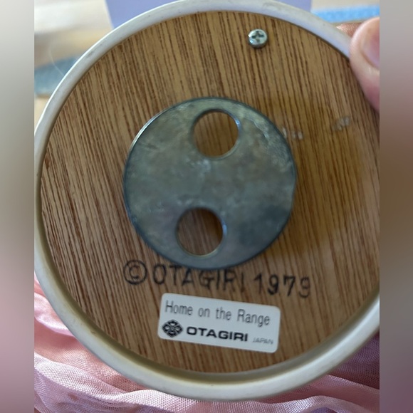 Vintage 1979 Otagiri Road Runner Hand Painted Music Box-Home On The Range - Picture 8 of 10